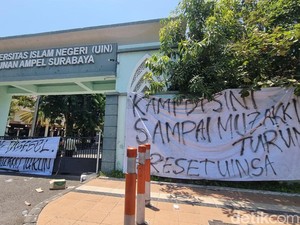 Demo di UINSA, Mahasiswa Duduki dan Segel Kampus-Dosen Lewat Belakang