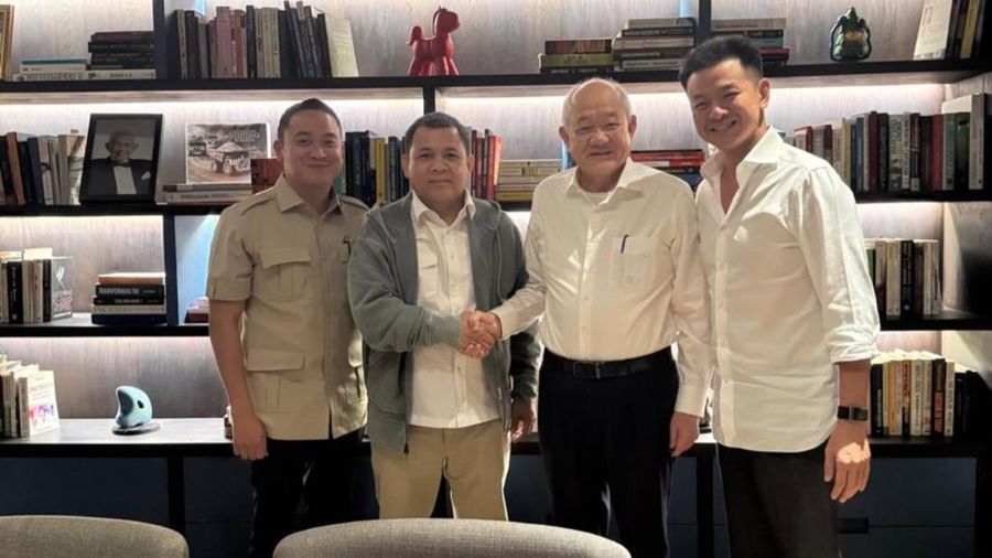 Pemilik Jhonlin Group, Andi Syamsuddin Arsyad dan Pendiri Bayan Resources, Datok Low Tuck Kwong. (Instagram/alwincc)