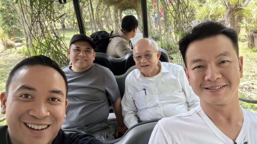 Pemilik Jhonlin Group, Andi Syamsuddin Arsyad dan Pendiri Bayan Resources, Datok Low Tuck Kwong. (Instagram/alwincc)