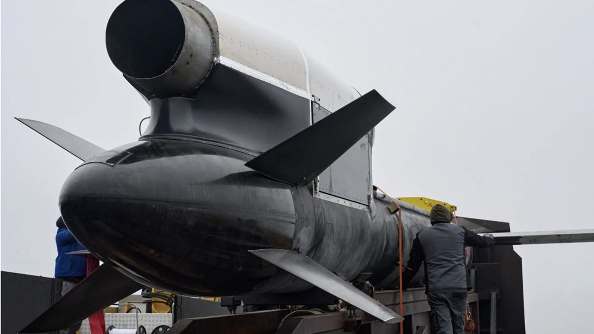 Rudal Raksasa Ukraina Bakar Aset Vital Rusia