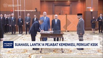 Suahasil Lantik 14 Pejabat Kemenkeu, Perkuat KSSK