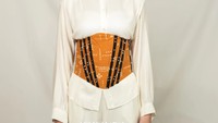 Obi Belt Batik Ini Bikin Outfit Kondangan sampai Harian Makin Terlihat Fashionable