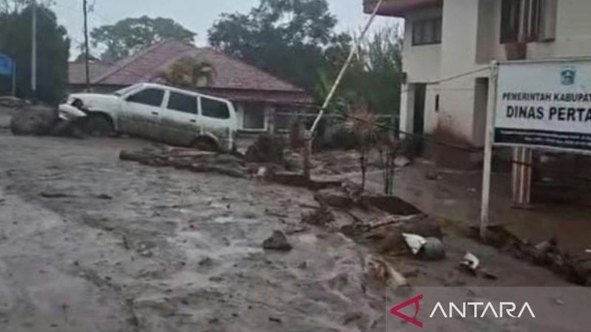 Akses Solok-Padang Lumpuh Akibat Banjir, Pengendara Diminta Cari Alternatif