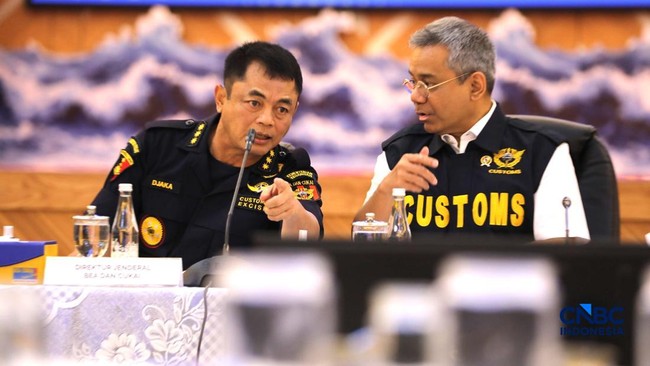 Suahasil Siap Bersih-bersih Bea Cukai, Ingatkan Pegawai Soal Ini!