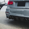 Ilustrasi plat belakang mobil tidak di pasang. (Dok. Magnific)