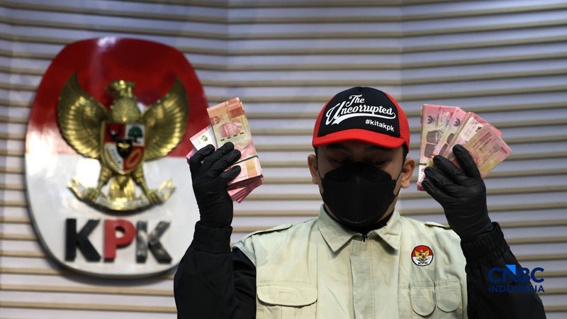 Konferensi pers peristiwa tertangkap tangan terduga pelaku TPK pemerasan pemerintah Kabupaten Bolaang Wongondow Utara, Sulawesi Utara, Gedung KPK, Jakarta, Selasa (22/9/2026). (CNBC Indonesia/Muhammad Sabki)