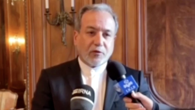 Menteri Luar Negeri Iran Seyed Abbas Araghchi sedang berbicara kepada wartawan di New York, AS. (Tangkapan Layar Video/REUTERS)