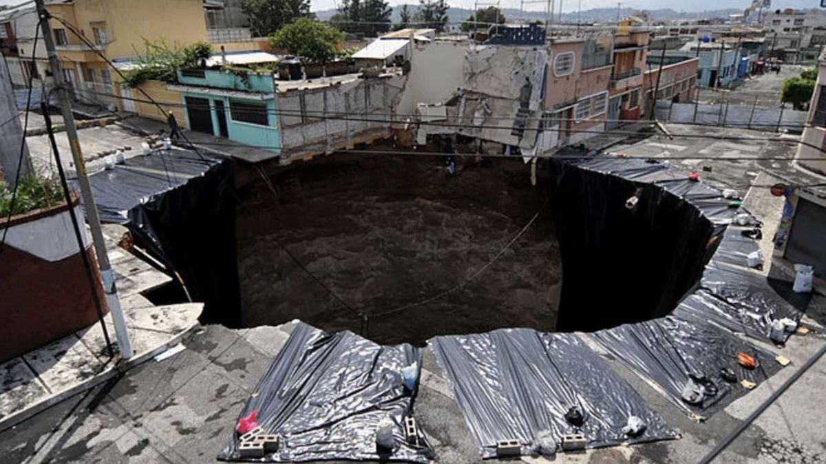 Sinkhole Paling Mematikan di Dunia, Ratusan Orang Tewas