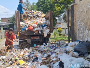 Pemkot Cari Lahan TPS Mobile Usai Sampah Menumpuk di Kantor Lurah Monjok
