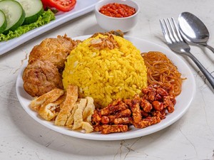 Breakfast Like a Local: 5 Authentic Indonesian Morning Dishes You Must Try