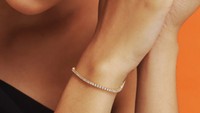  Mau Beli Tennis Bracelet? Kenali Arti Spek DE dan VVS 