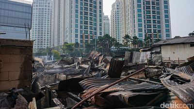 Kebakaran Dekat Stasiun Kebayoran Lama Hanguskan 18 Rumah dan 4 Tempat Usaha