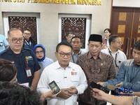 Kepala Staf Kepresidenan Jenderal TNI (Purn.) Dudung Abdurachman menggelar rapat terkait pengoperasian Koperasi Desa/Kelurahan Merah Putih (KDKMP), di Kantor KSP, Gedung Bina Graha, Jakarta, Rabu (23/9/2026). (CNBC Indonesia/Emir Yanwardhana)