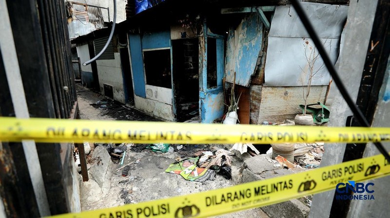 Kondisi pasca kebakaran yang melanda kawasan Kebayoran Lama, Jakarta Selatan, Rabu (23/9/2026). (CNBC Indonesia/Tri Susilo)
