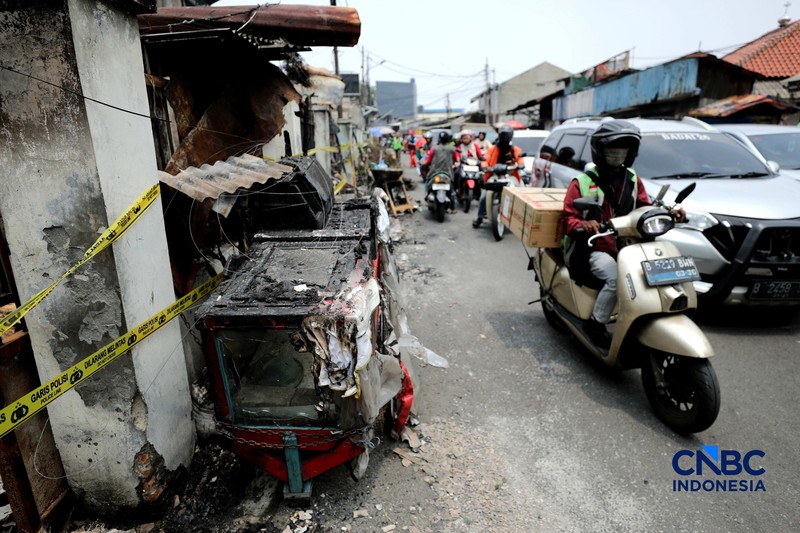 Kondisi pasca kebakaran yang melanda kawasan Kebayoran Lama, Jakarta Selatan, Rabu (23/9/2026). (CNBC Indonesia/Tri Susilo)
