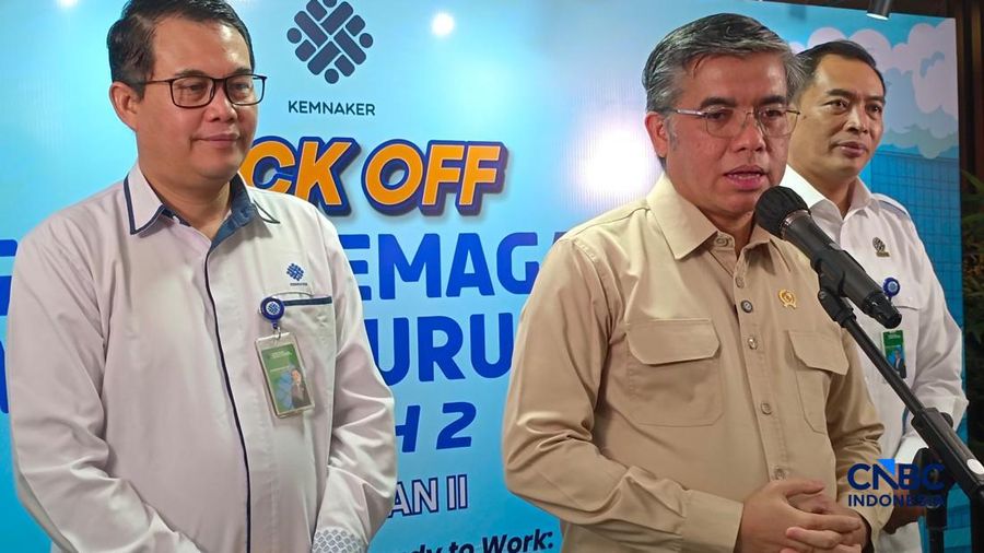 Menteri Ketenagakerjaan (Menaker) Yassierli saat konferensi pers di Gedung Vokasi Kemnaker, Jakarta, Rabu (23/9/2026). (CNBC Indonesia/Martyasari Rizky)