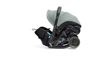  Sering Naik Taksi Online Bareng Bayi? Car Seat yang Bisa Jadi Stroller Ini Layak Dicek 