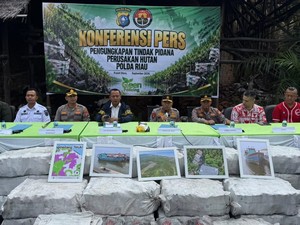 Riau Police Dismantle Illegal Mangrove Charcoal Factory