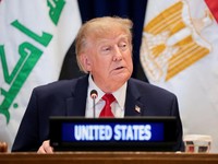 Presiden AS Donald Trump mengikuti pertemuan multilateral dengan para pemimpin dari Dewan Kerja Sama Teluk (GCC)yang mencakup Uni Emirat Arab (UEA), Qatar, Bahrain, Kuwait, dan Omanselama Sidang Majelis Umum PBB (UNGA) ke-81 di New York City, AS, pad