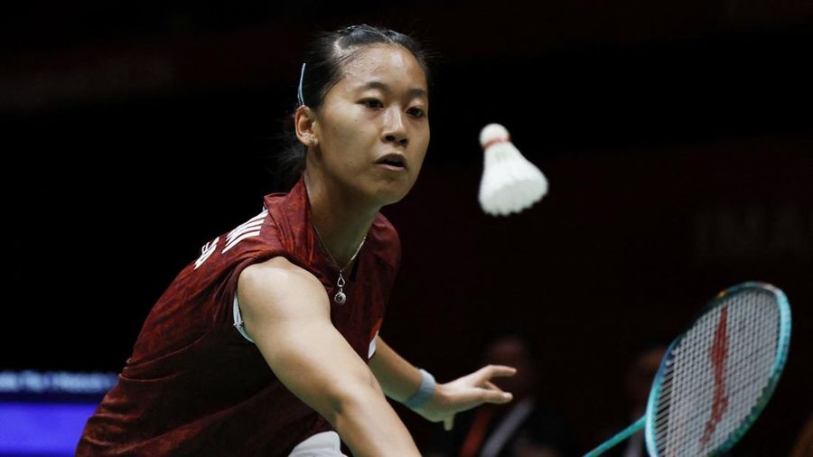 Putri Kusuma Wardani dari Indonesia beraksi pada pertandingan semifinal beregu putri melawan Zhiyi Wang dari China di Ichinomiya City Municipal Gymnasium, Ichinomiya, Jepang, Rabu (23/9/2026). (REUTERS/Eloisa Lopez)