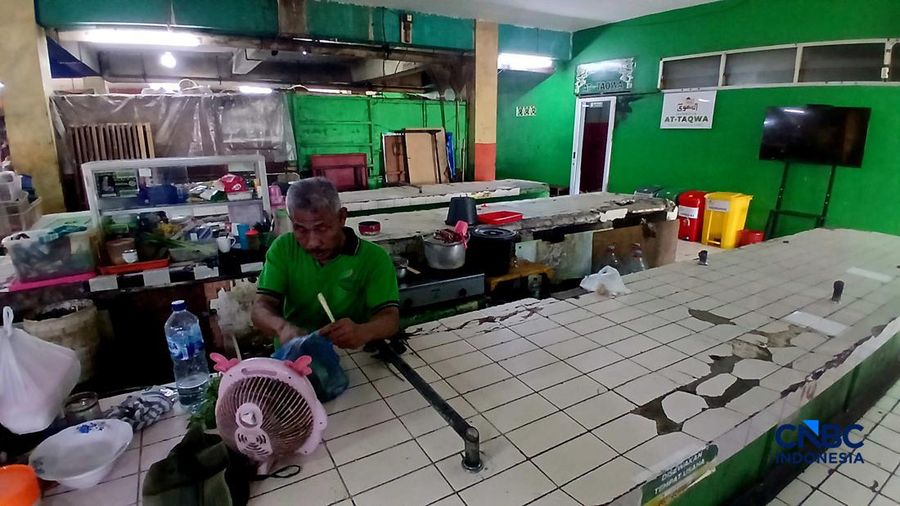 Suasana lengang perdagangan di Pasar Pondok Labu, Jakarta Selatan, Rabu (23/9/2026).