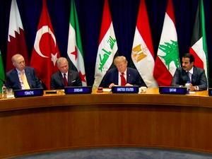 Video Trump Bertemu Mediator, Sebut Ada Momentum Kesepakatan dengan Iran