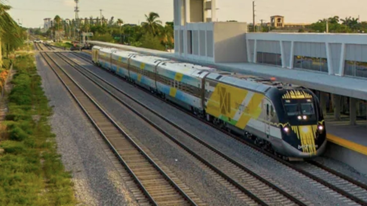 Penumpang Sepi dan Utang Menumpuk, Perusahaan Kereta Cepat Mau Bangkrut