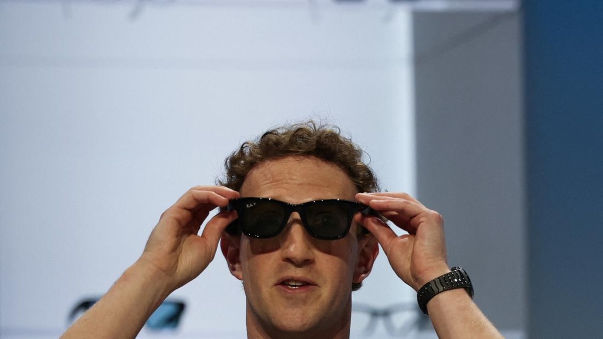 Zuckerberg Lagi BU Parah, Putar Otak Cari Rp 1.770 Triliun