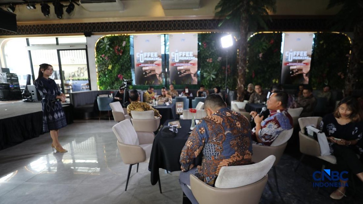 Video: Cara KKP Atasi Masalah Pakan dan Benih Budi Daya Lobster - Udang