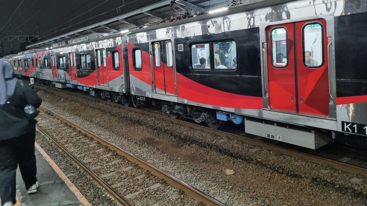 Ilustrasi berita Nasional: KRL INKA Bogor-Kota Alami Kendala Pintu Pagi Tadi