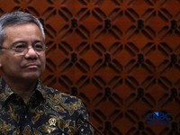 Menteri Keuangan Suahasil Nazara  dalam Konferensi Pers Sinergi Kebijakan Moneter & Fiskal di Ruang Konferensi Pers, Gedung Thamrin Lantai 1, Bank Indonesia, Jakarta Pusat, Kamis (24/9/2026). (CNBC Indonesia/Muhamad Sabki)