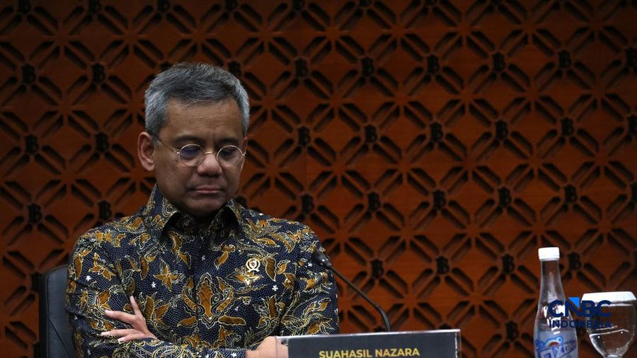 Menteri Keuangan Suahasil Nazara  dalam Konferensi Pers Sinergi Kebijakan Moneter & Fiskal di Ruang Konferensi Pers, Gedung Thamrin Lantai 1, Bank Indonesia, Jakarta Pusat, Kamis (24/9/2026). (CNBC Indonesia/Muhamad Sabki)