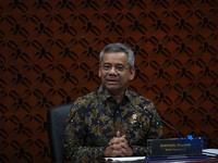 Menteri Keuangan Suahasil Nazara  dalam Konferensi Pers Sinergi Kebijakan Moneter & Fiskal di Ruang Konferensi Pers, Gedung Thamrin Lantai 1, Bank Indonesia, Jakarta Pusat, Kamis (24/9/2026). (CNBC Indonesia/Muhamad Sabki)