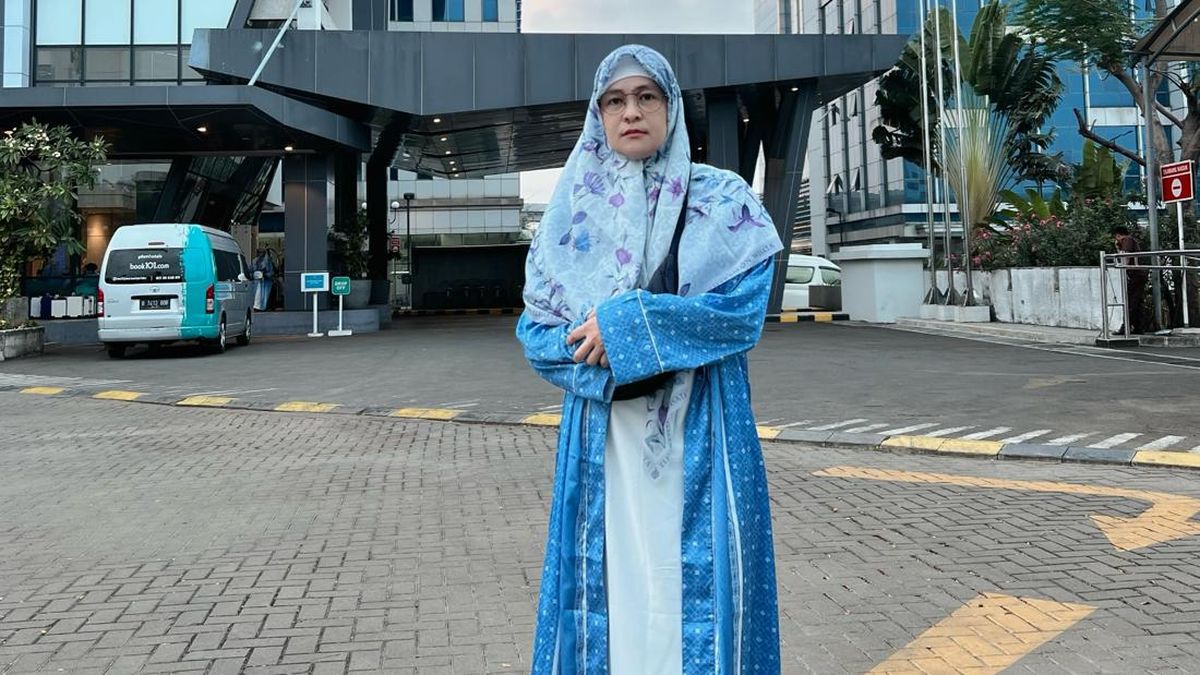 Mitha The Virgin Menangis Diperlihatkan Foto AI Bareng Mendiang Ibu — NadiKabar.com