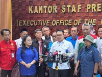 Perwakilan organisasi buruh menemui Kepala Staf Kepresidenan Jenderal (Purn.) Prof. Dr. Dudung Abdurachman di Gedung Bina Graha, Jakarta Pusat, Kamis (24/9/2026) pagi.