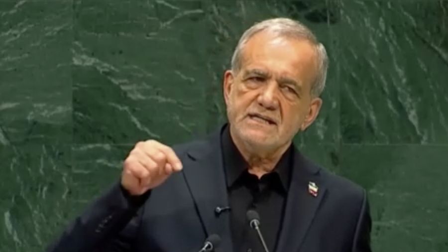 Presiden Iran Masoud Pezeshkian berbicara dalam Sidang Majelis Umum PBB ke-81 di Markas Besar PBB di New York, Rabu (23/9/2026). (Tangkapan Layar Video/REUTERS)