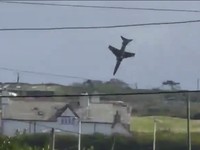 Terjadi kecelakaan jet tempur RAF Inggris saat sesi latihan di Anglesey, Wales, pada Rabu (23/9) pukul 20.44 waktu setempat.