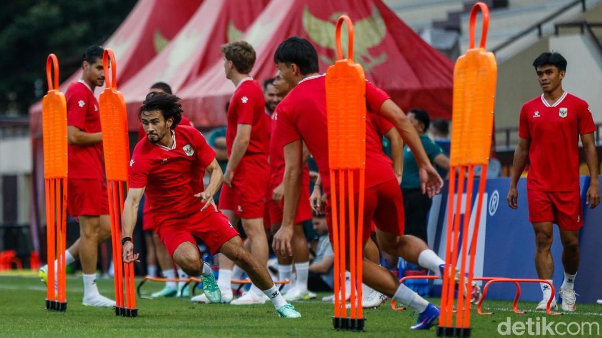 Babak I Indonesia Vs Singapura: Garuda Unggul Berkat Gol Oratmangoen — NadiKabar.com