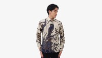 Hari Batik Nasional 2 Oktober, Ini Cara Padu Padan Kemeja Batik Pria Biar Nggak Kaku