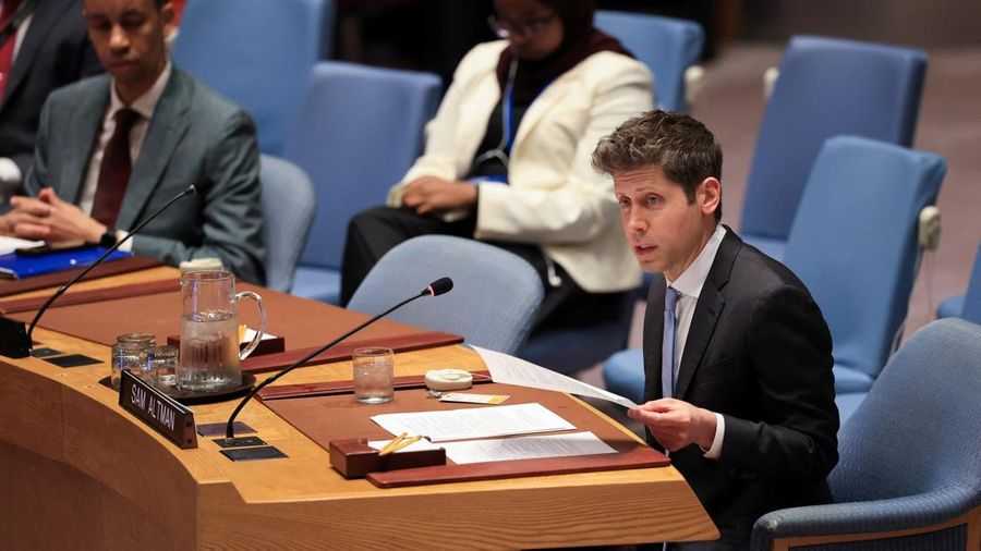 CEO OpenAI Sam Altman berbicara di hadapan Dewan Keamanan PBB dalam sesi mengenai Kecerdasan Buatan saat Sidang Majelis Umum PBB ke-81, di Markas Besar PBB di New York City, AS, pada 23 September 2026. (REUTERS/Brendan McDermid)
