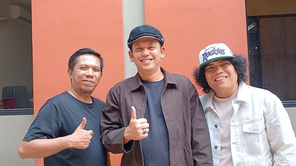 Dadali Manggung di Tengah Kabut Asap Karhutla Kalimantan, Pulang Beli Oksigen — NadiKabar.com