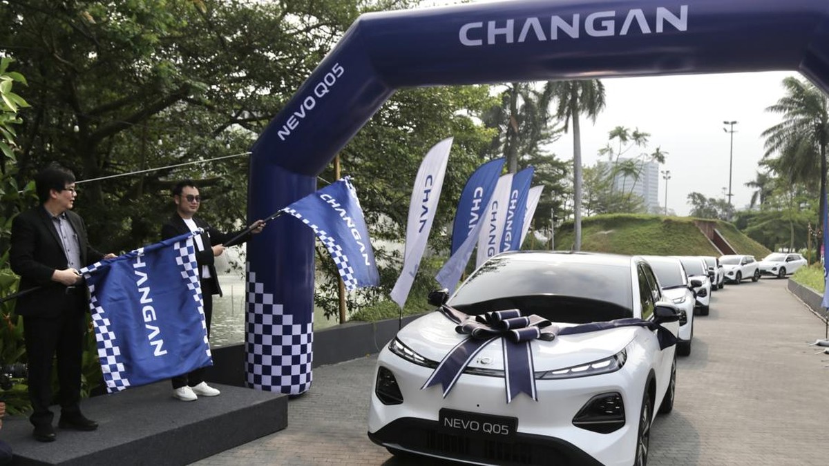 Komitmen Tumbuh Bersama, Changan Serah Terima Nevo Q05 kepada Konsumen