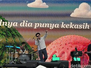 Momen Saat Panggung Juicy Luicy Kebakaran