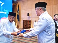Menhub Dudy lantik ketua dan anggota KNKT masa jabatan 2026-2030. (Dok. Kemenhub)