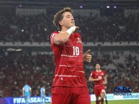 Pemain Timnas Indonesia Ole Romeny melakukan selebrasi usai mencetak gol laga melawan Timnas Singapura dalam FIFA ASEAN CUP 2026 di Stadion Utama Gelora Bung Karno (SUGBK), Senayan, Jakarta, Jumat (25/9/2026). (CNBC Indonesia/Faisal Rahman)