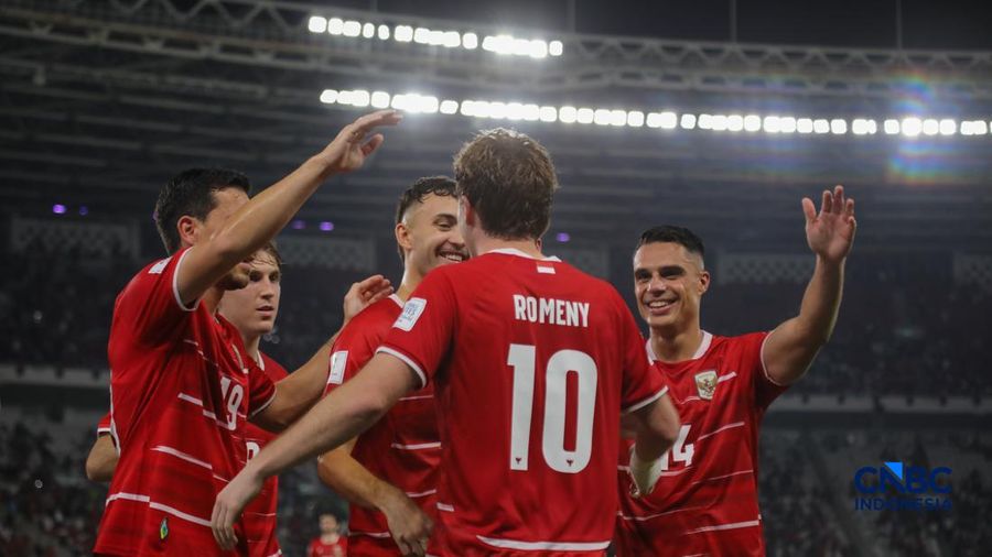 Pemain Timnas Indonesia Ole Romeny melakukan selebrasi usai mencetak gol laga melawan Timnas Singapura dalam FIFA ASEAN CUP 2026 di Stadion Utama Gelora Bung Karno (SUGBK), Senayan, Jakarta, Jumat (25/9/2026).