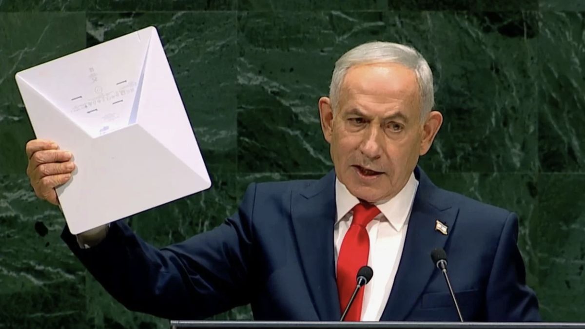 Kelakuan Aneh Netanyahu Pidato di PBB Sambil Bawa Starlink — NadiKabar.com
