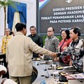 Presiden Prabowo Subianto mengundang dan berdiskusi langsung dengan sejumlah akademisi mengenai pengelolaan lahan gambut dan potensi kebakaran yang terjadi dari tahun ke tahun di Istana Merdeka, Jakarta, Kamis, 24 September 2026. (Instagram/Sekretari