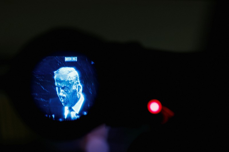 Israel's Prime Minister Benjamin Netanyahu waves to delegates walking out of the General Assembly hall after he arrived to address the 81st United Nations General Assembly (UNGA) at UN headquarters in New York City, US, September 24, 2026.   REUTERS/Mike Segar     TPX IMAGES OF THE DAY