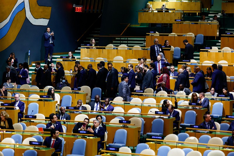 Israel's Prime Minister Benjamin Netanyahu waves to delegates walking out of the General Assembly hall after he arrived to address the 81st United Nations General Assembly (UNGA) at UN headquarters in New York City, US, September 24, 2026.   REUTERS/Mike Segar     TPX IMAGES OF THE DAY